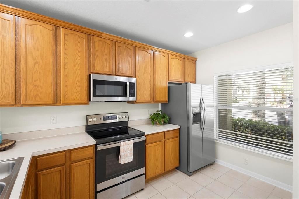 В аренду: $1,750 (2 спален, 2 ванн, 1071 Квадратных фут)