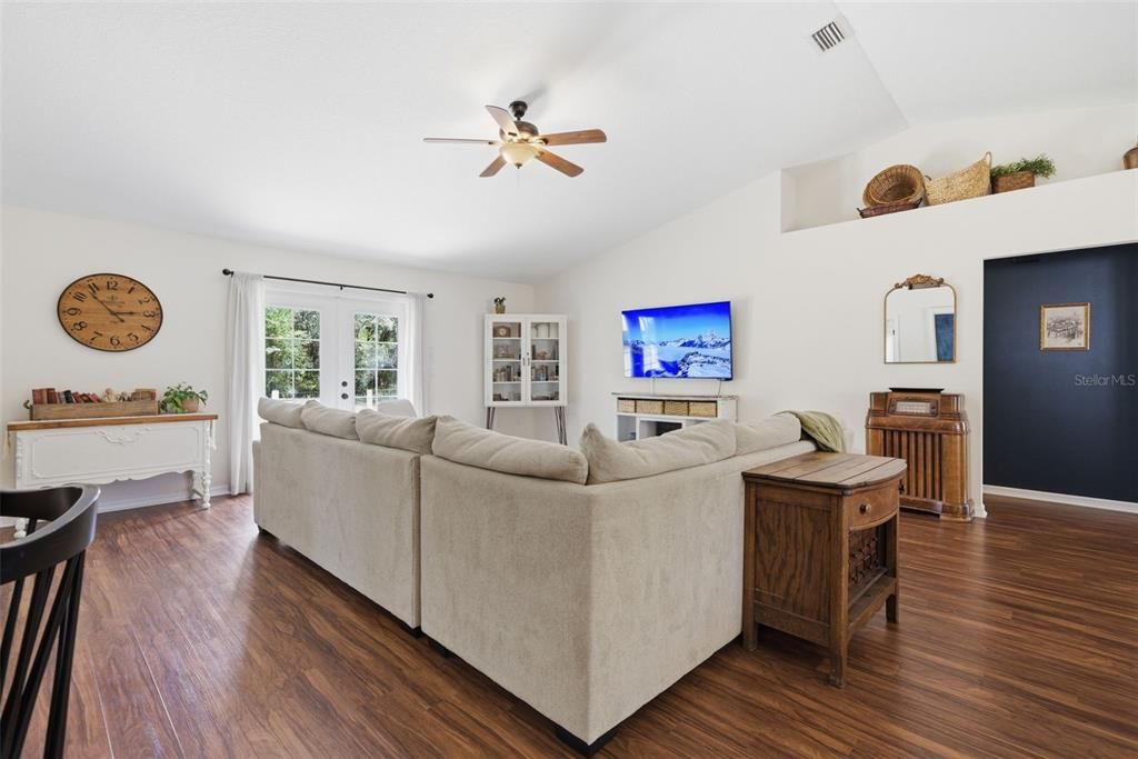 For Sale: $424,950 (4 beds, 2 baths, 1766 Square Feet)