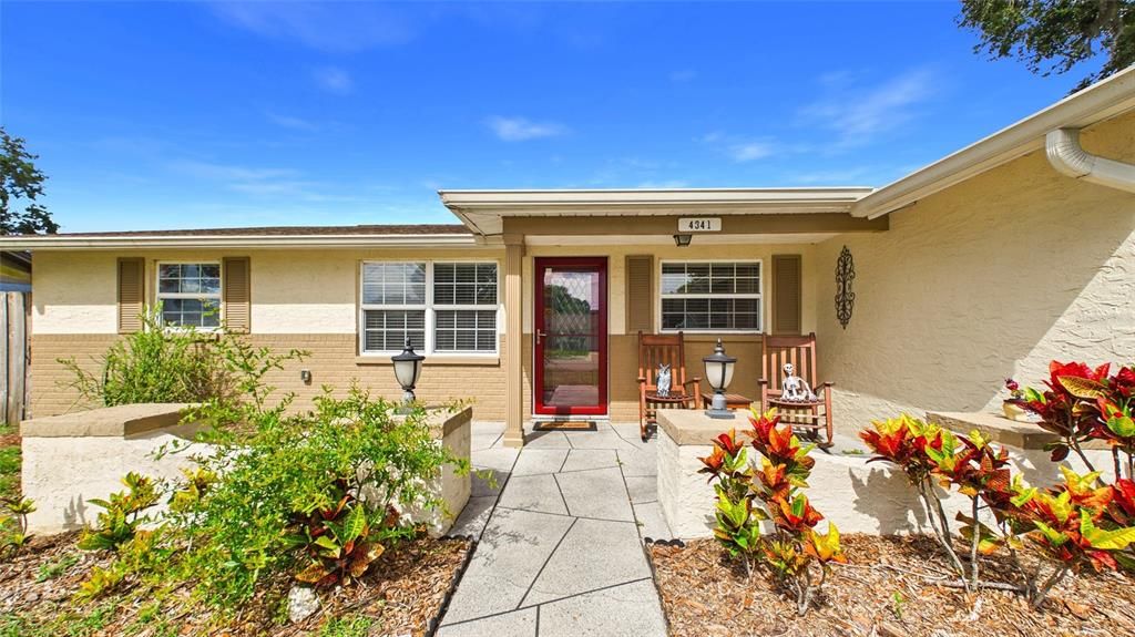 En Venta: $429,000 (3 camas, 2 baños, 1900 Pies cuadrados)