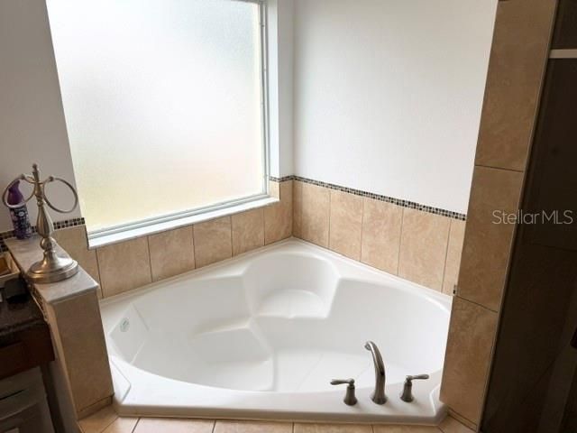 На продажу: $395,000 (5 спален, 3 ванн, 2236 Квадратных фут)