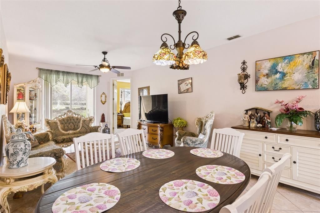 For Sale: $175,000 (3 beds, 2 baths, 1218 Square Feet)