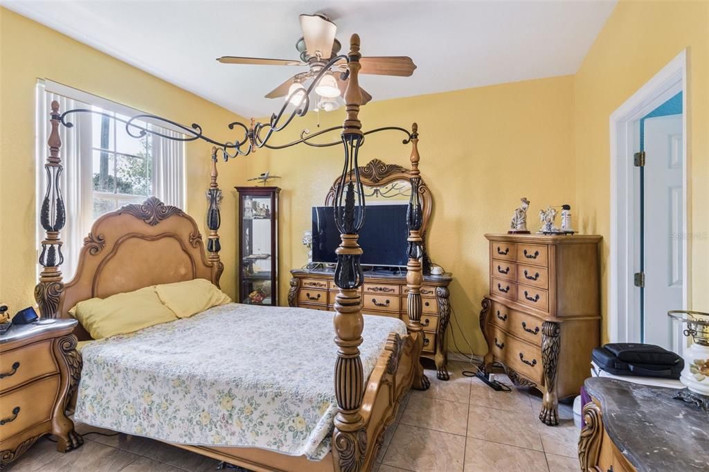 For Sale: $175,000 (3 beds, 2 baths, 1218 Square Feet)