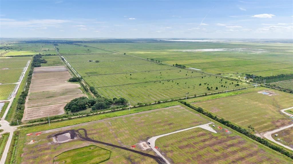 En Venta: $5,000,000 (75.64 acres)