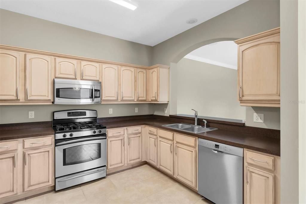 En Venta: $499,000 (4 camas, 2 baños, 2184 Pies cuadrados)