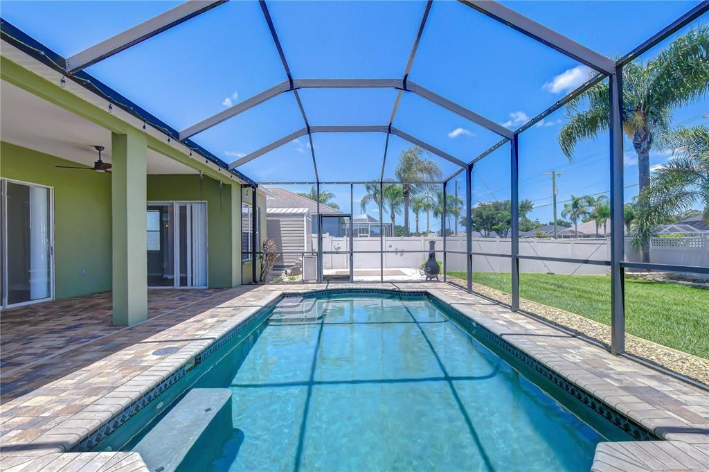 For Sale: $475,000 (3 beds, 2 baths, 1899 Square Feet)