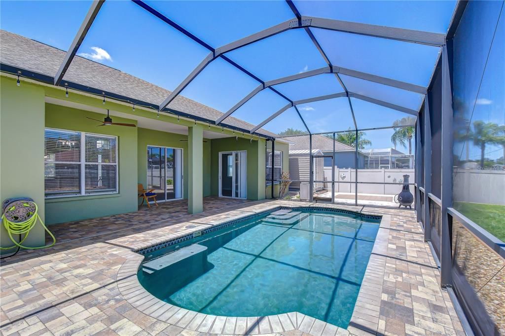 For Sale: $475,000 (3 beds, 2 baths, 1899 Square Feet)