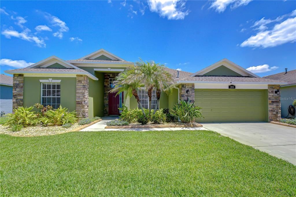 For Sale: $475,000 (3 beds, 2 baths, 1899 Square Feet)