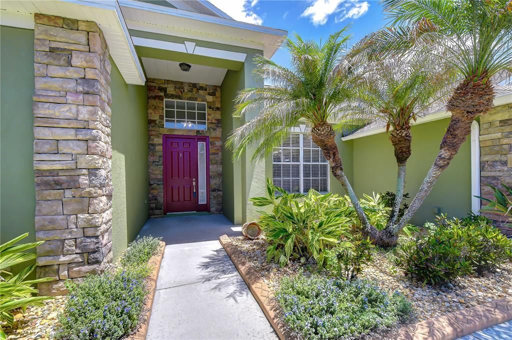 For Sale: $475,000 (3 beds, 2 baths, 1899 Square Feet)
