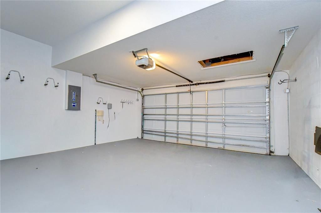 For Sale: $475,000 (3 beds, 2 baths, 1899 Square Feet)