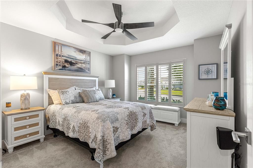 For Sale: $850,000 (3 beds, 2 baths, 1914 Square Feet)