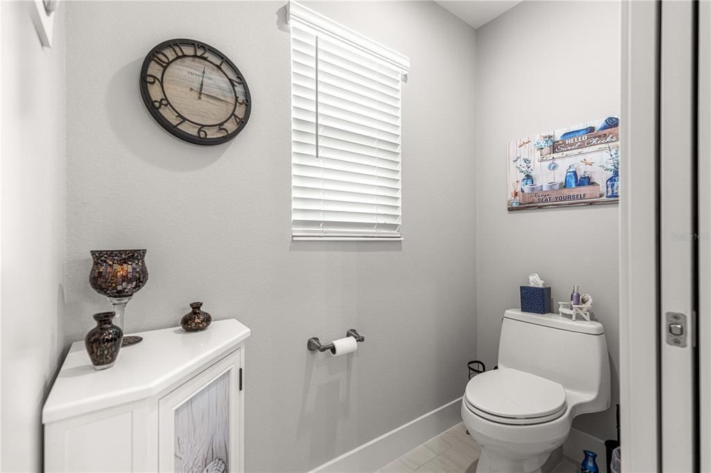 For Sale: $850,000 (3 beds, 2 baths, 1914 Square Feet)