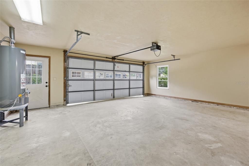 For Sale: $349,000 (3 beds, 2 baths, 1728 Square Feet)