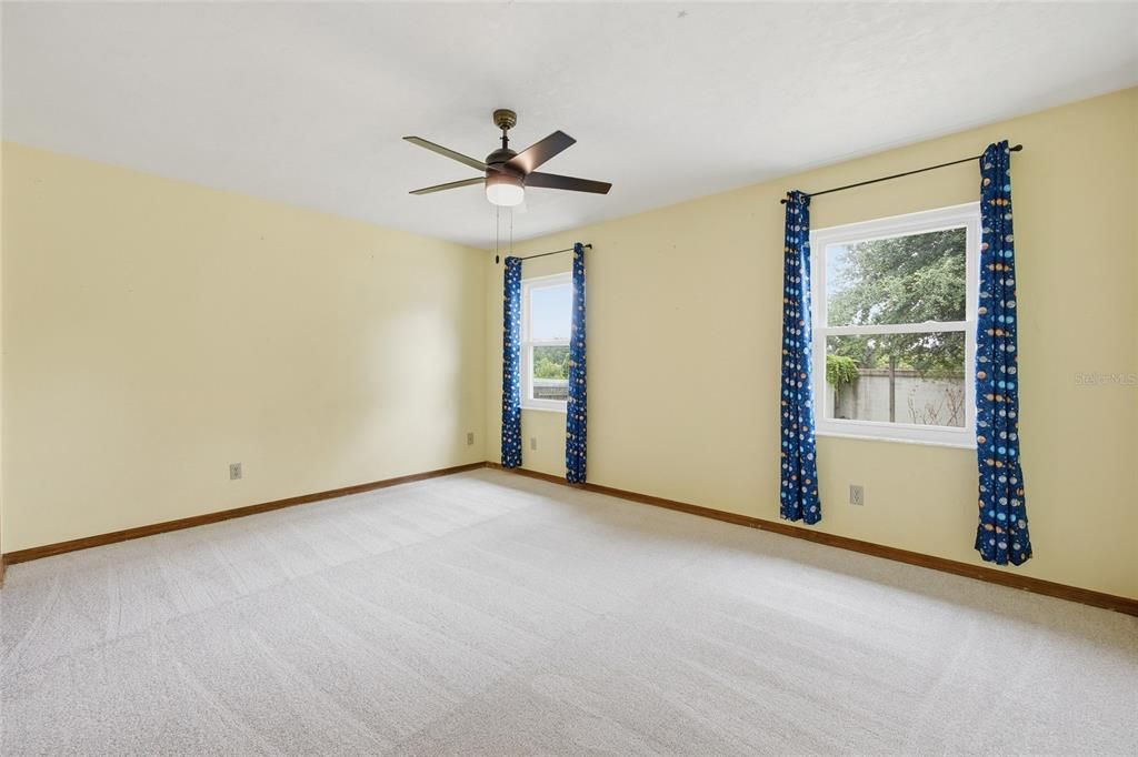 For Sale: $349,000 (3 beds, 2 baths, 1728 Square Feet)