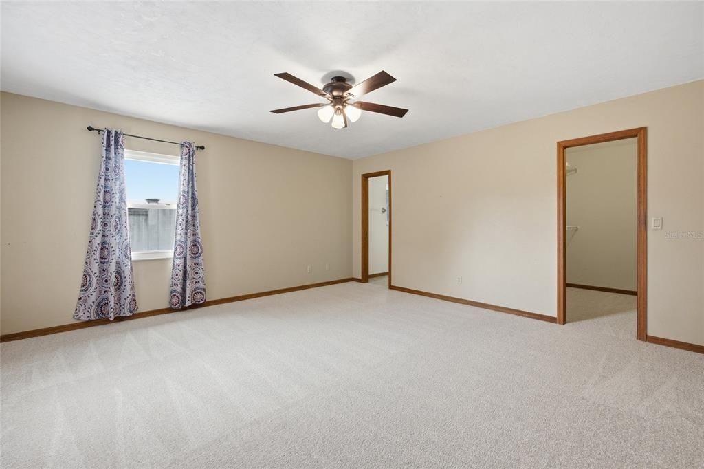 For Sale: $349,000 (3 beds, 2 baths, 1728 Square Feet)