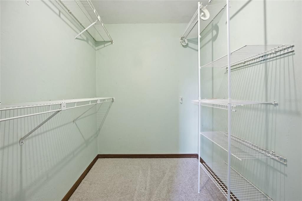 For Sale: $349,000 (3 beds, 2 baths, 1728 Square Feet)