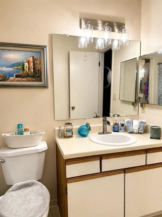 For Sale: $210,000 (2 beds, 2 baths, 1100 Square Feet)