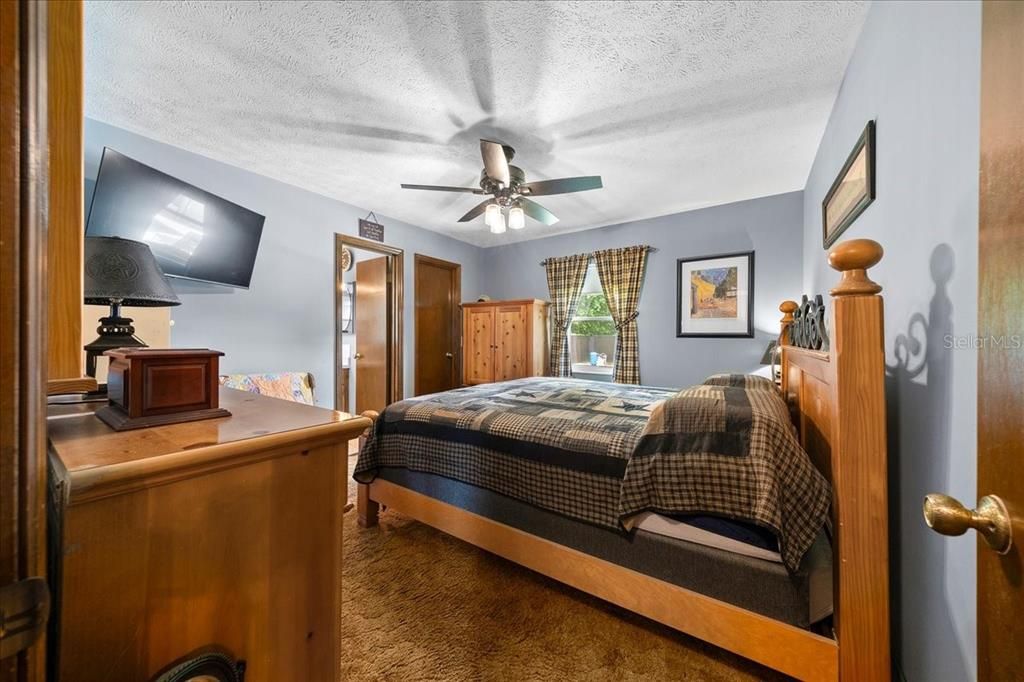 En Venta: $269,900 (3 camas, 2 baños, 1221 Pies cuadrados)