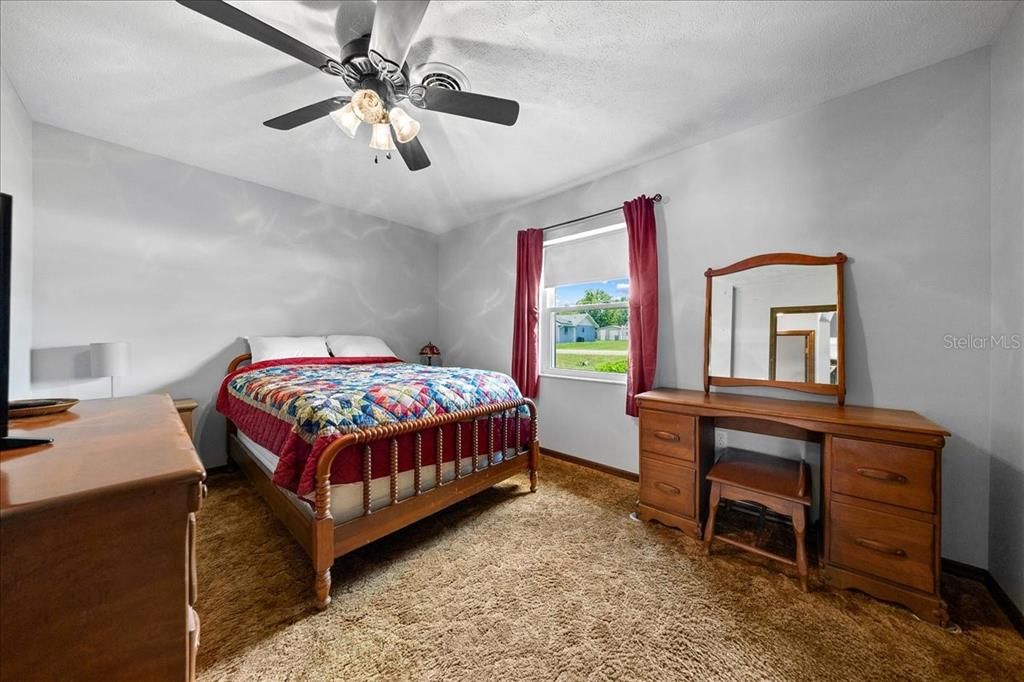 En Venta: $269,900 (3 camas, 2 baños, 1221 Pies cuadrados)