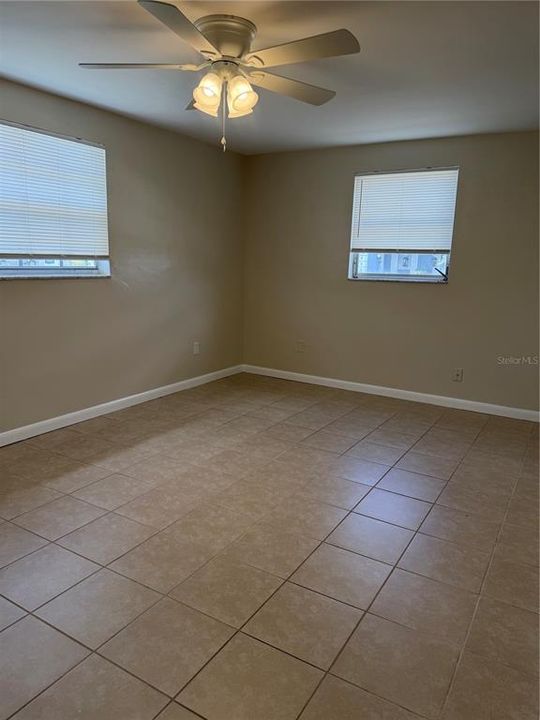 For Sale: $225,000 (2 beds, 2 baths, 1192 Square Feet)
