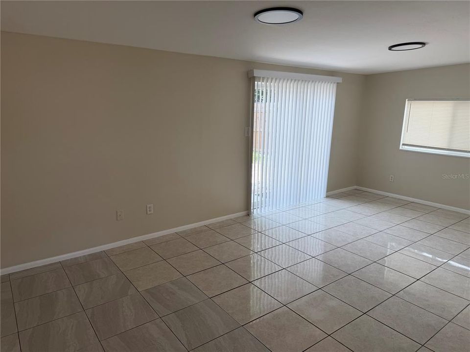 For Sale: $225,000 (2 beds, 2 baths, 1192 Square Feet)