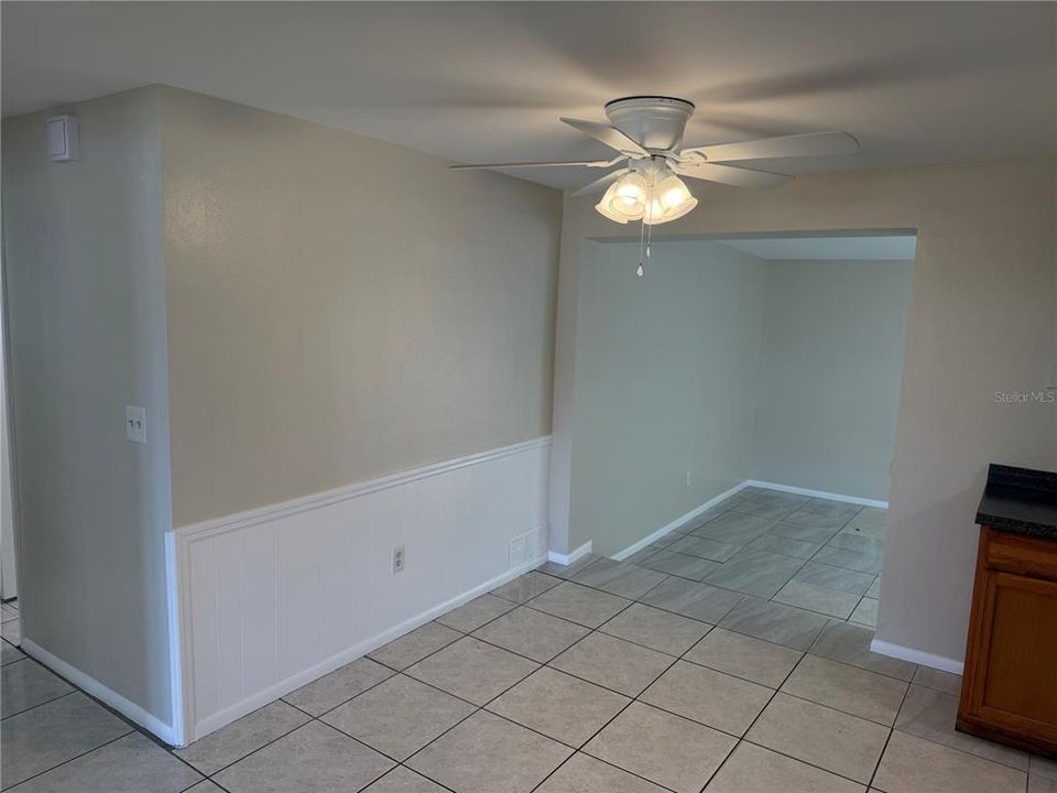 For Sale: $225,000 (2 beds, 2 baths, 1192 Square Feet)