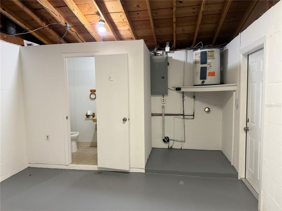 For Sale: $225,000 (2 beds, 2 baths, 1192 Square Feet)