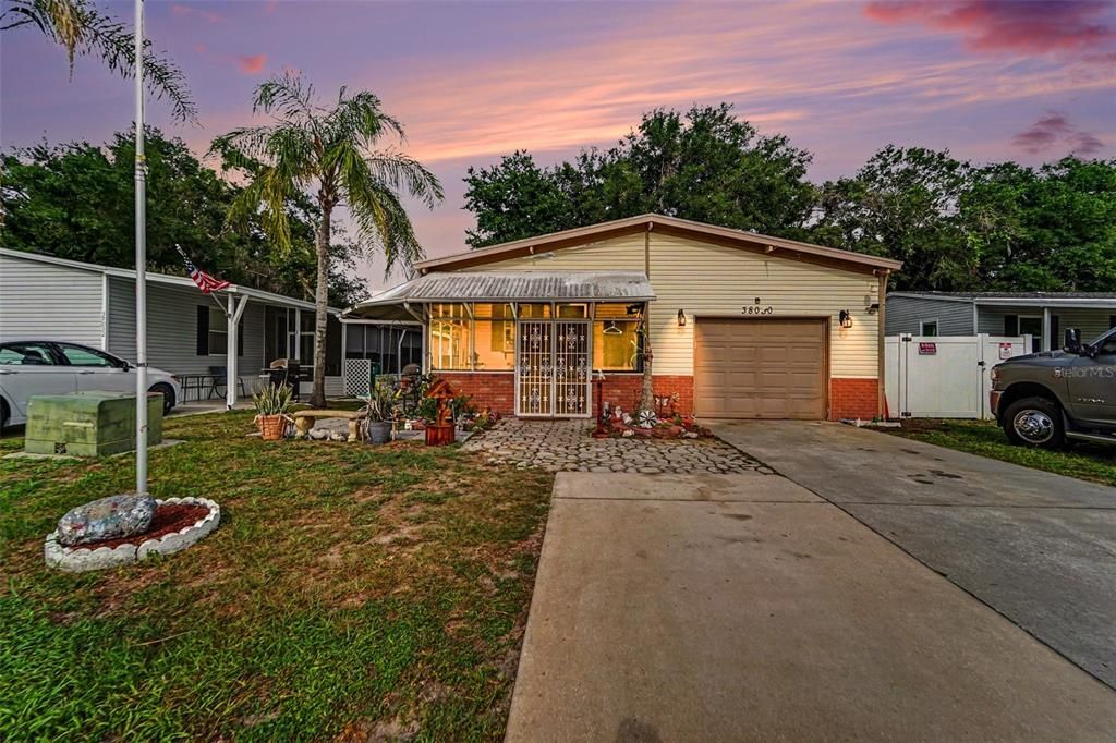 For Sale: $210,000 (3 beds, 2 baths, 1488 Square Feet)