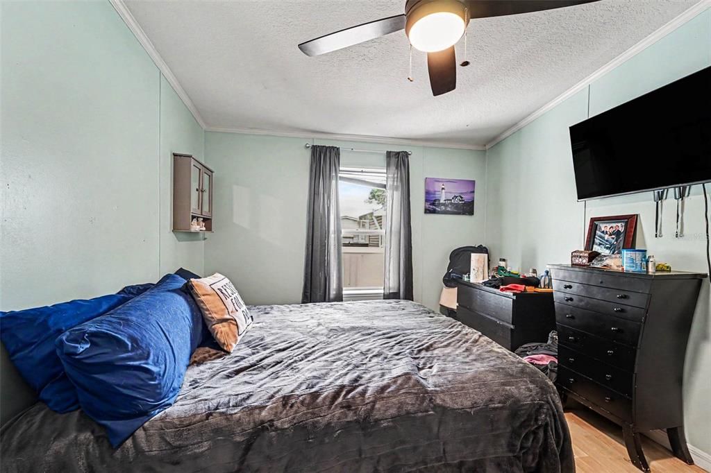 For Sale: $210,000 (3 beds, 2 baths, 1488 Square Feet)