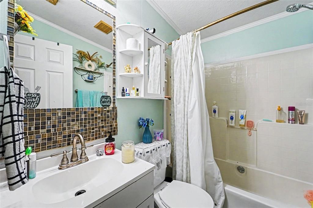 For Sale: $210,000 (3 beds, 2 baths, 1488 Square Feet)