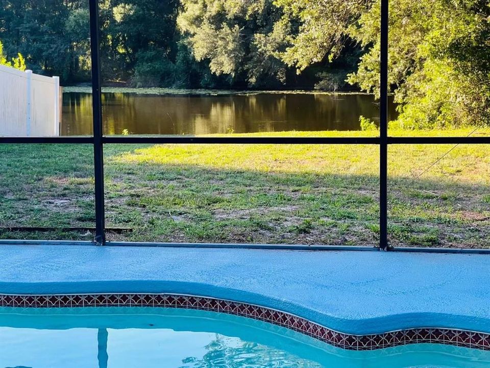 En Renta: $2,399 (3 camas, 2 baños, 1635 Pies cuadrados)
