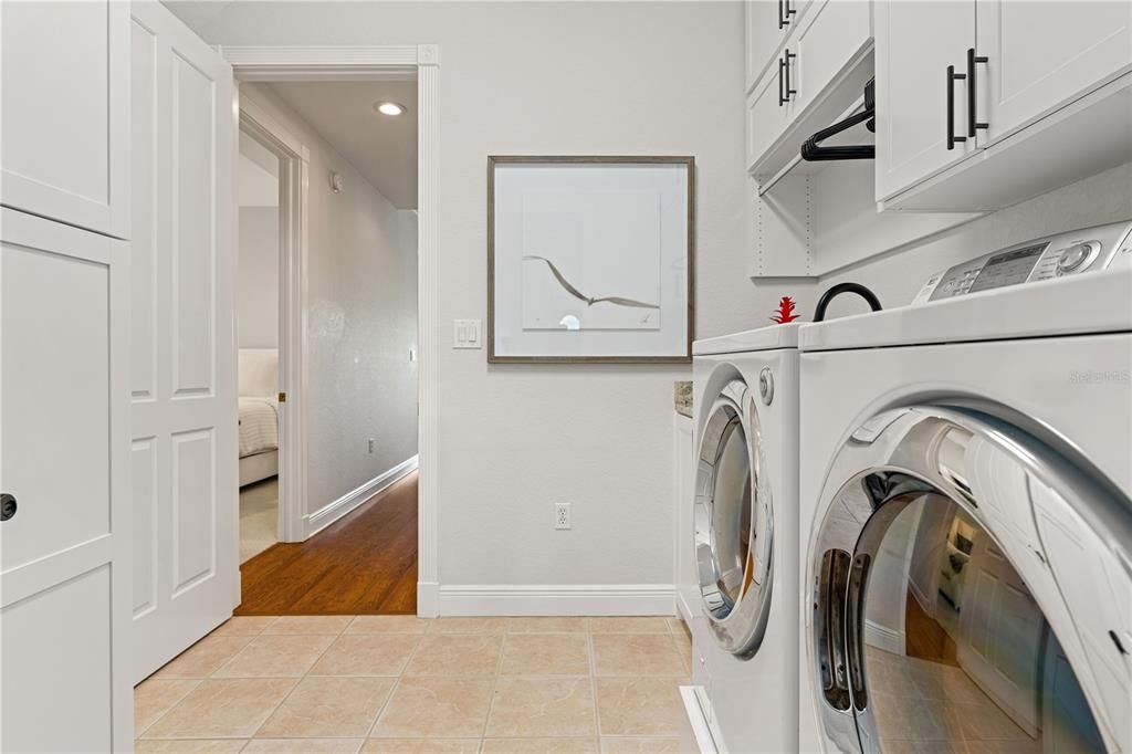 For Sale: $425,000 (3 beds, 2 baths, 2022 Square Feet)