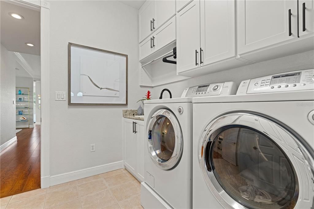 For Sale: $425,000 (3 beds, 2 baths, 2022 Square Feet)