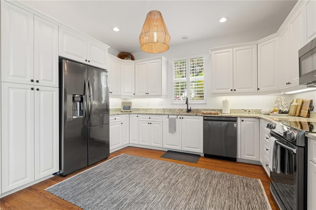 For Sale: $425,000 (3 beds, 2 baths, 2022 Square Feet)