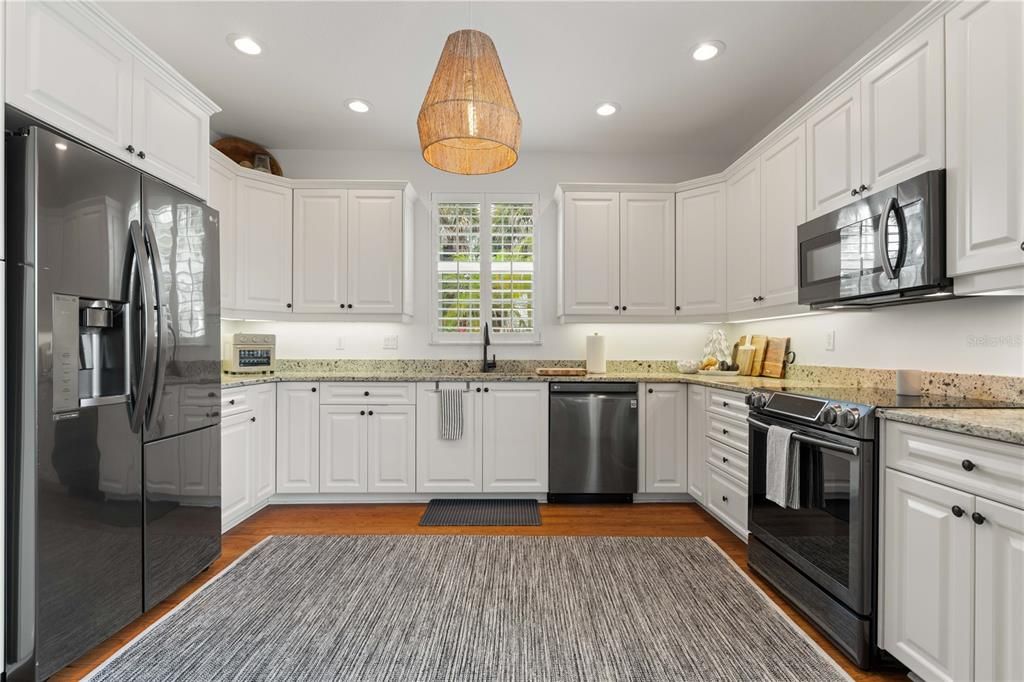 For Sale: $425,000 (3 beds, 2 baths, 2022 Square Feet)
