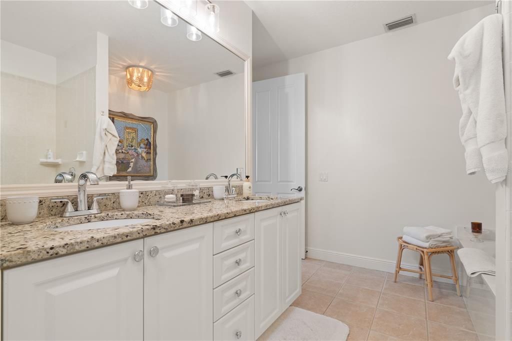 For Sale: $425,000 (3 beds, 2 baths, 2022 Square Feet)