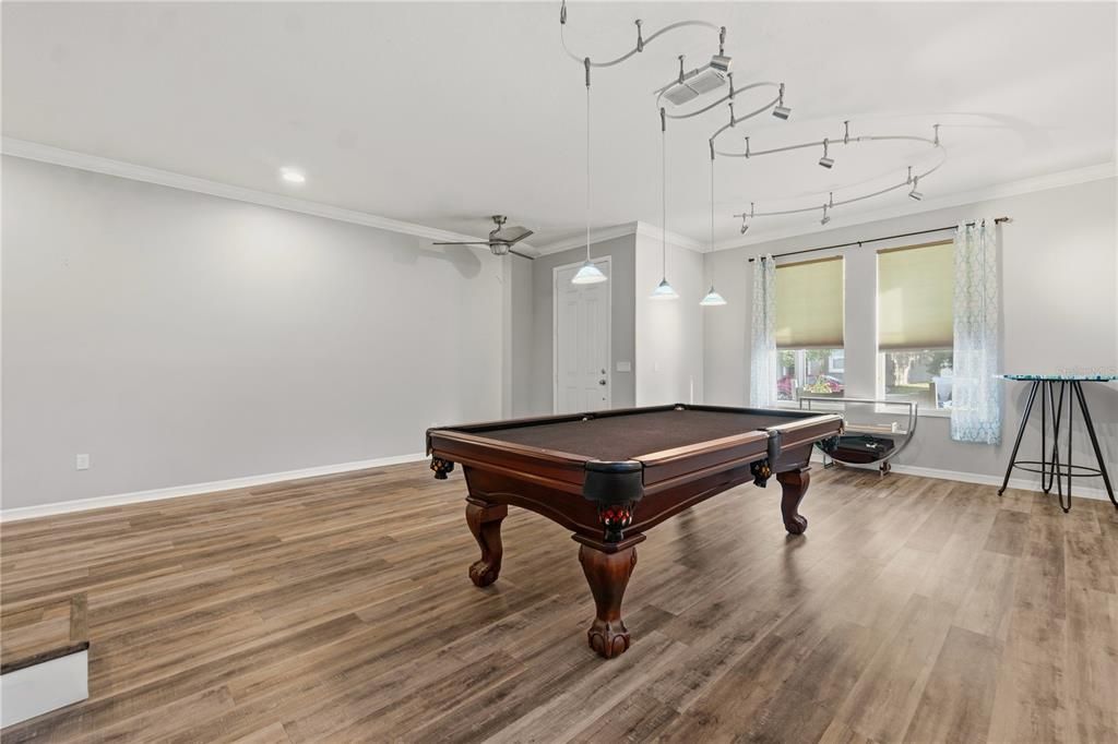 For Sale: $859,999 (4 beds, 2 baths, 2500 Square Feet)