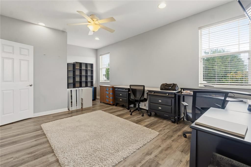 For Sale: $859,999 (4 beds, 2 baths, 2500 Square Feet)