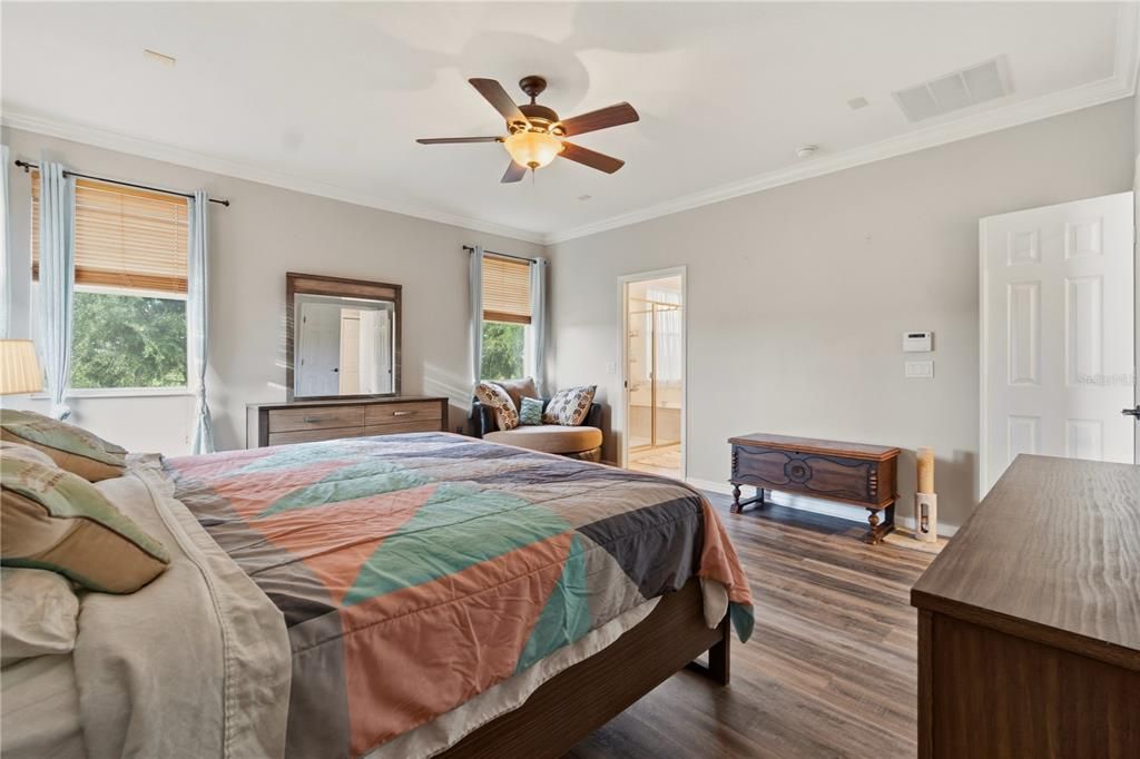 For Sale: $859,999 (4 beds, 2 baths, 2500 Square Feet)