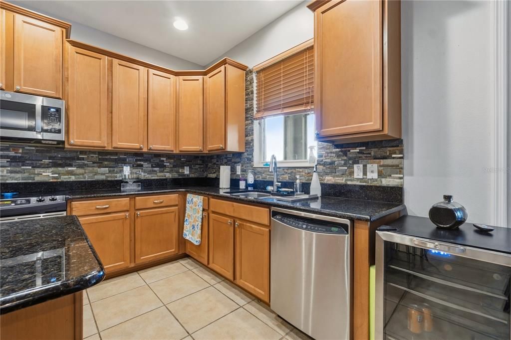 For Sale: $859,999 (4 beds, 2 baths, 2500 Square Feet)