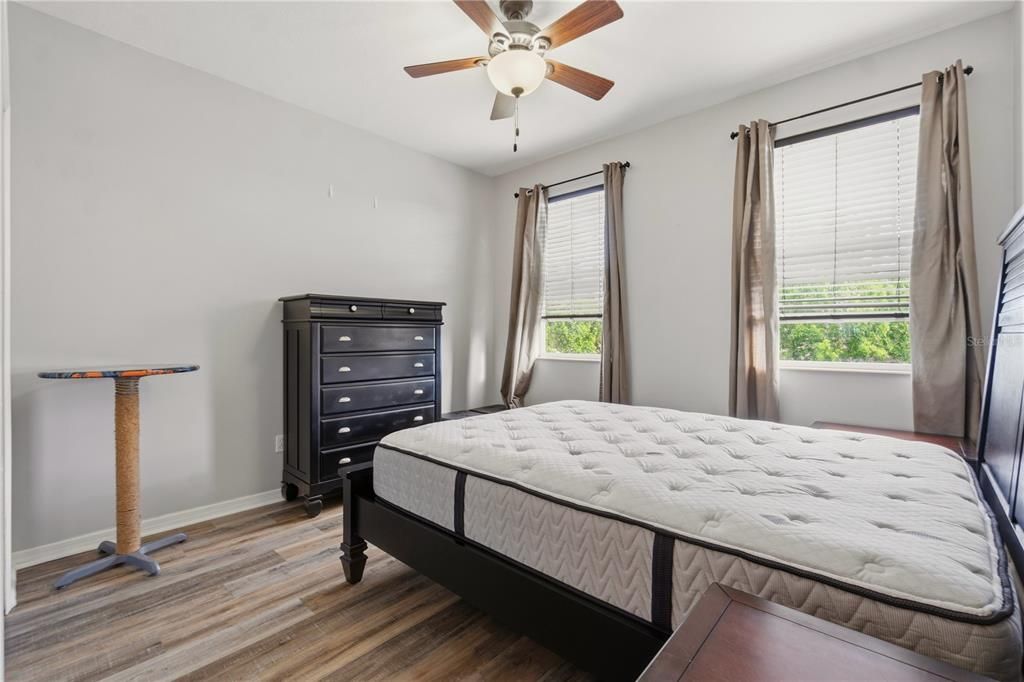 For Sale: $859,999 (4 beds, 2 baths, 2500 Square Feet)