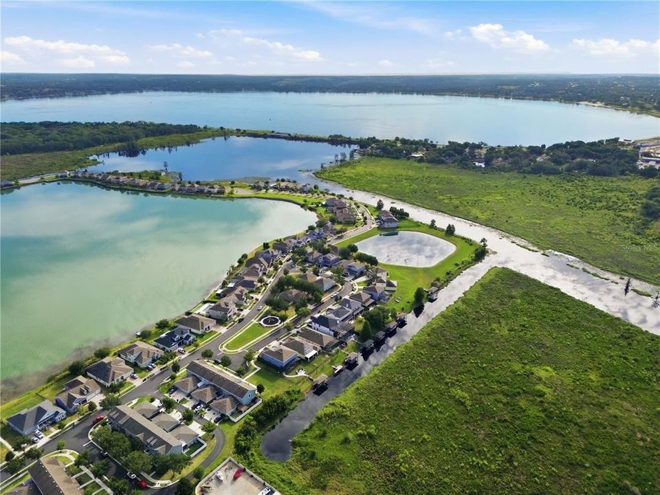 For Sale: $859,999 (4 beds, 2 baths, 2500 Square Feet)