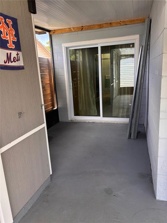 For Sale: $289,900 (2 beds, 2 baths, 985 Square Feet)