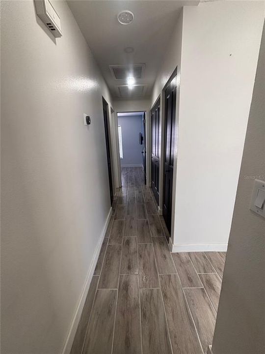 For Sale: $289,900 (2 beds, 2 baths, 985 Square Feet)