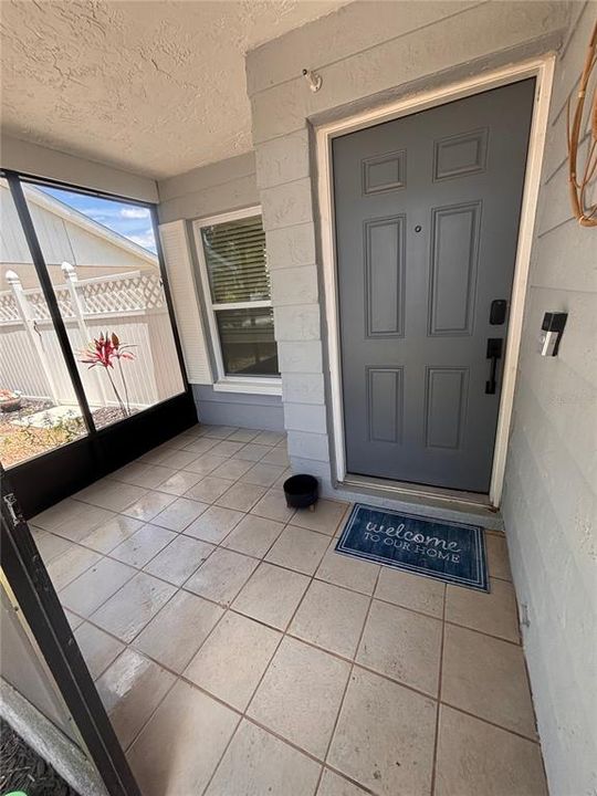 For Sale: $289,900 (2 beds, 2 baths, 985 Square Feet)