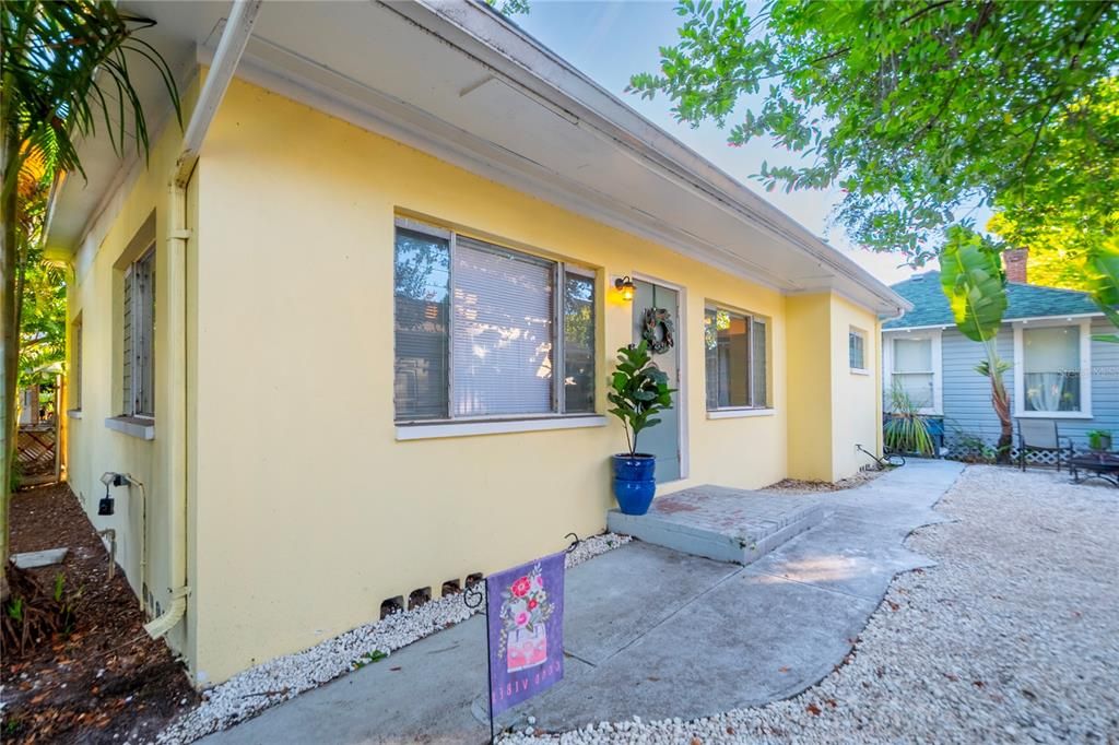 En Venta: $649,000 (4 camas, 0 baños, 1791 Pies cuadrados)