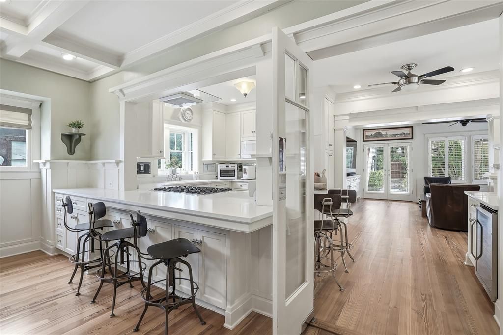 For Sale: $2,749,000 (4 beds, 4 baths, 4270 Square Feet)