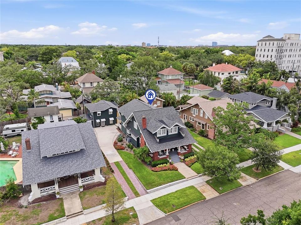 For Sale: $2,749,000 (4 beds, 4 baths, 4270 Square Feet)