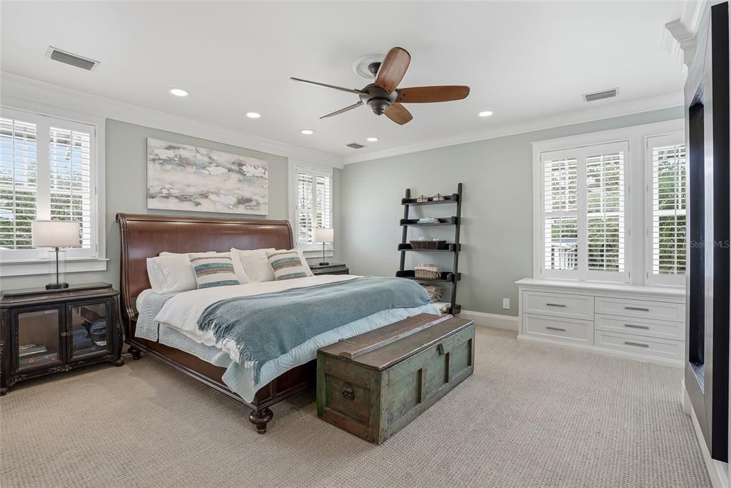 For Sale: $2,749,000 (4 beds, 4 baths, 4270 Square Feet)