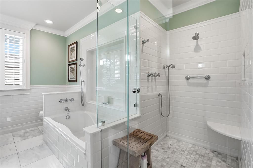 For Sale: $2,749,000 (4 beds, 4 baths, 4270 Square Feet)