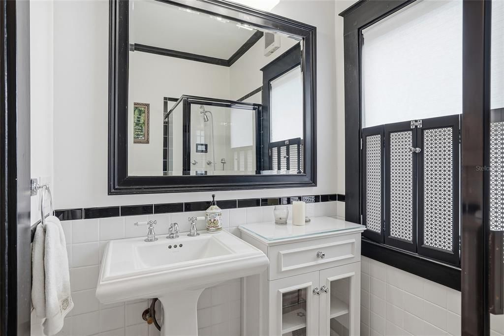 For Sale: $2,749,000 (4 beds, 4 baths, 4270 Square Feet)